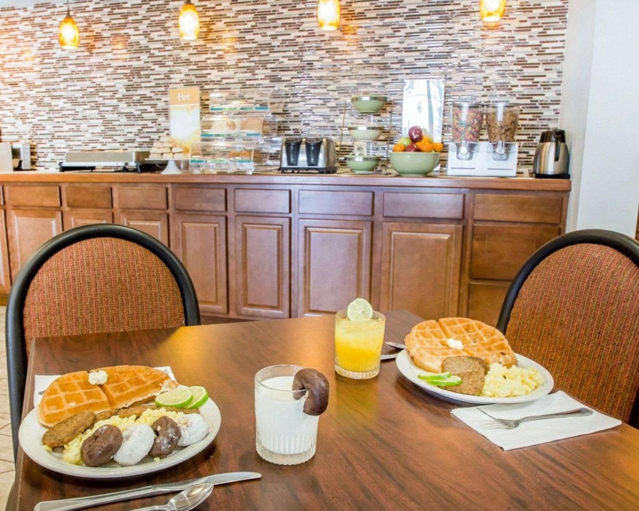 Quality Inn Us65 & E Battlefield Rd Springfield Luaran gambar